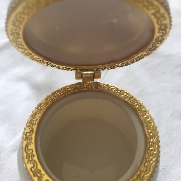 Jewels - Picture 3 of 4